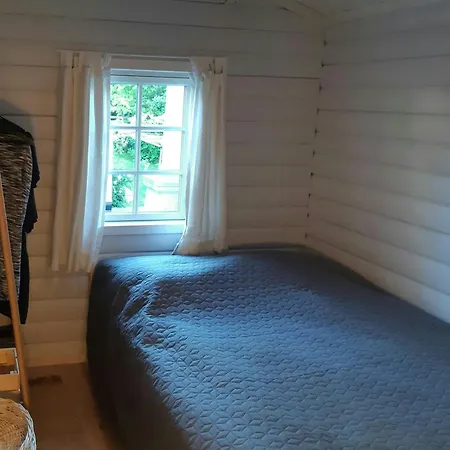 To Bjaelkehytter Naer Rageleje